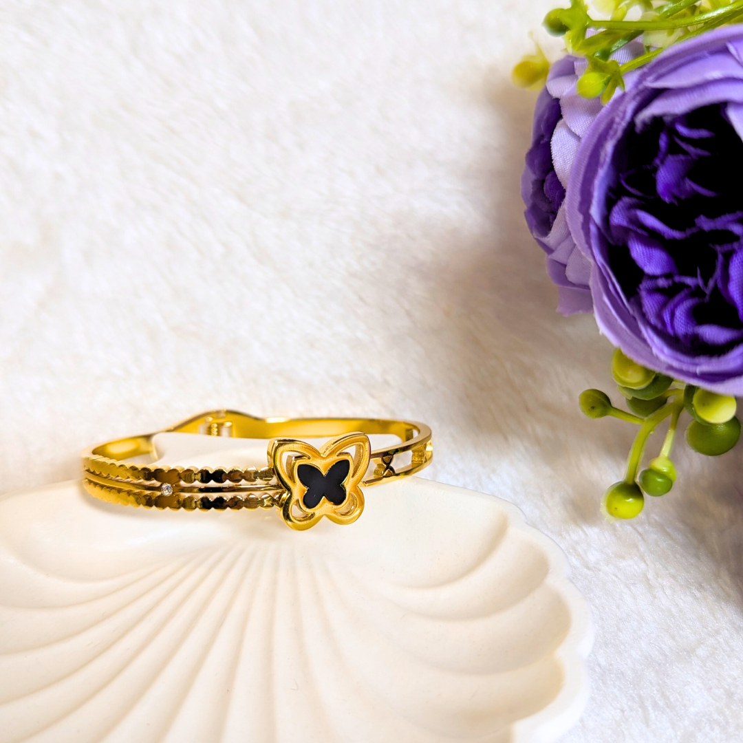 Butterfly Noir Kada