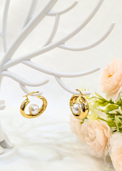 Pearl Loop Drops